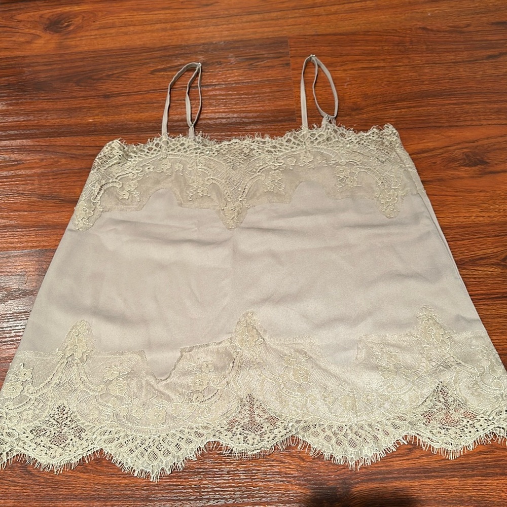 Storia taupe lace top